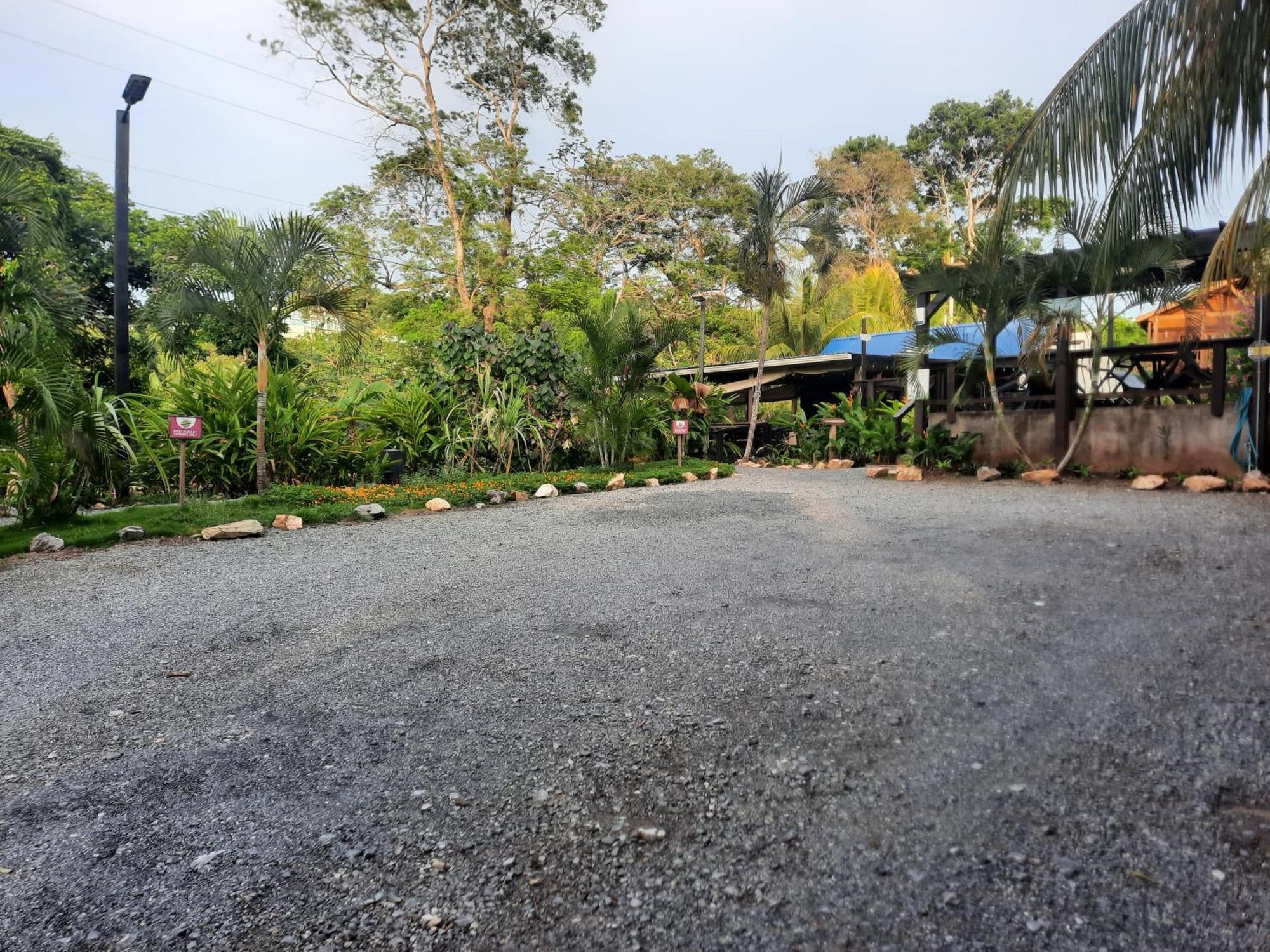 Guava Grove Resort & Villas Sandy Bay Exterior foto