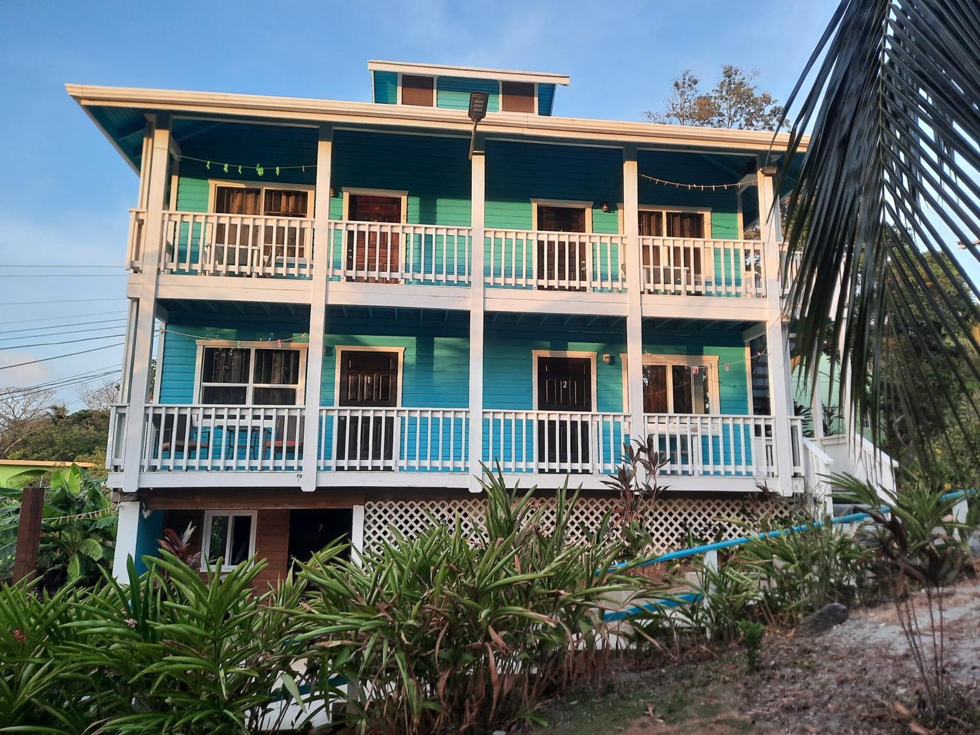 Guava Grove Resort & Villas Sandy Bay Exterior foto